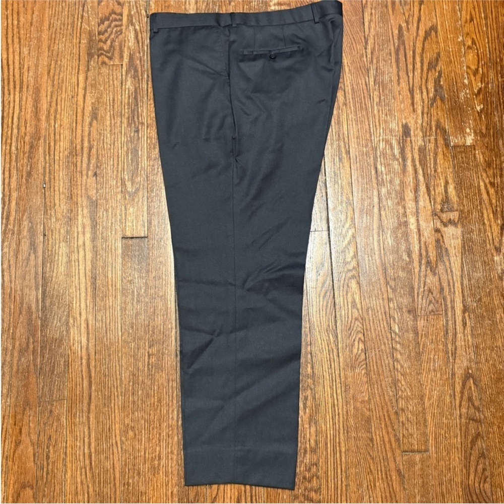 48L Hugo Boss Suit - Picture 5 of 12